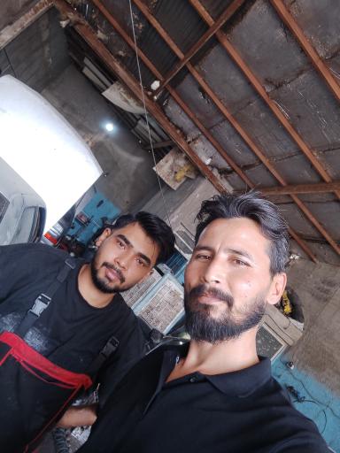 عکس مکانیکی سید هاشم