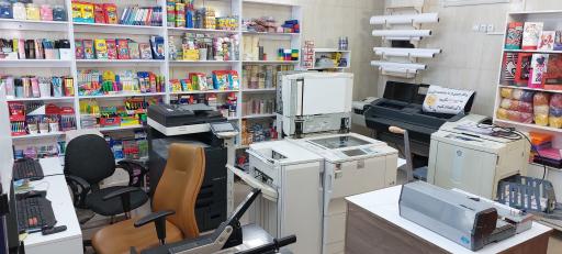 عکس دفترفنی و نوشت افزار لئون 