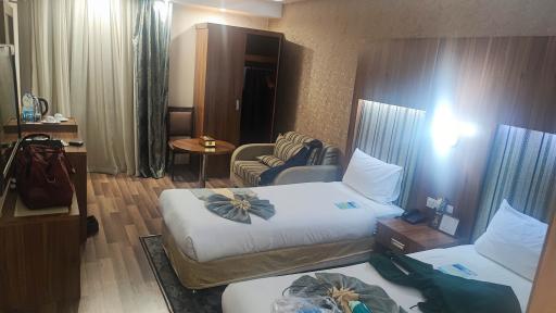 عکس هتل پارسیان همدان