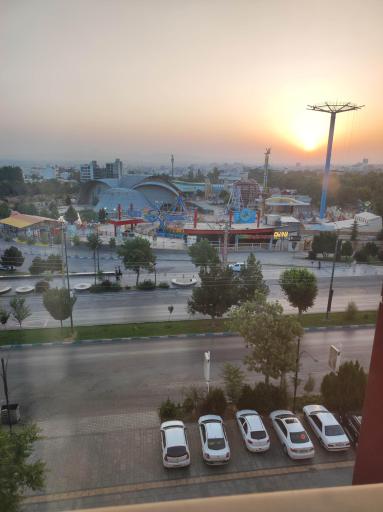 عکس هتل پارسیان همدان