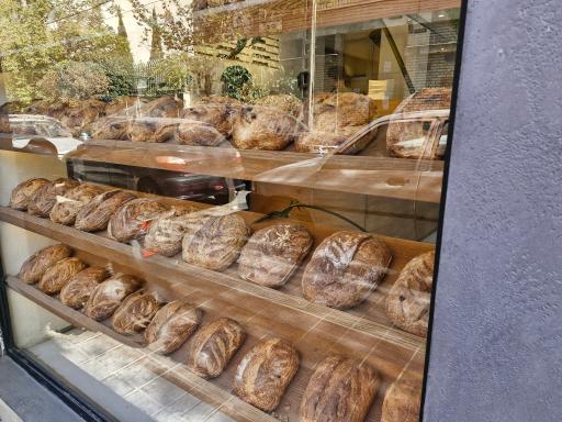 عکس کافه بیکری روستار