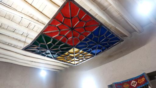 عکس عمارت سنتی خورشید پردیسان