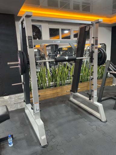 عکس باشگاه بدنسازی اوتانا