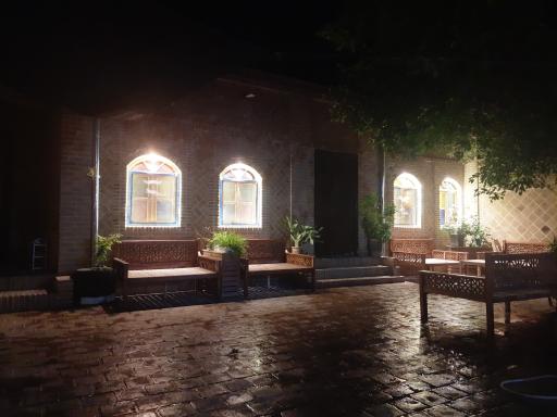 عکس عمارت سنتی خورشید پردیسان