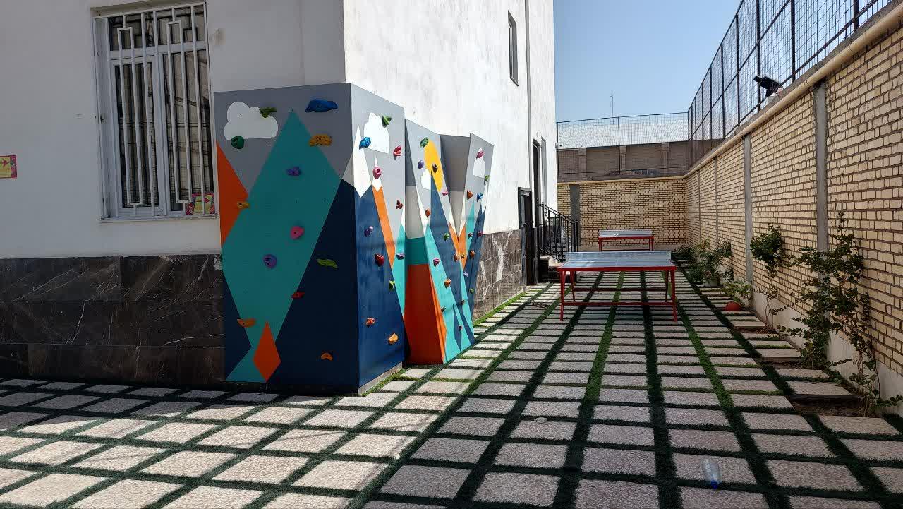 عکس دبستان کارافرینی دکتر حسابی