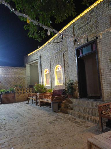 عکس عمارت سنتی خورشید پردیسان