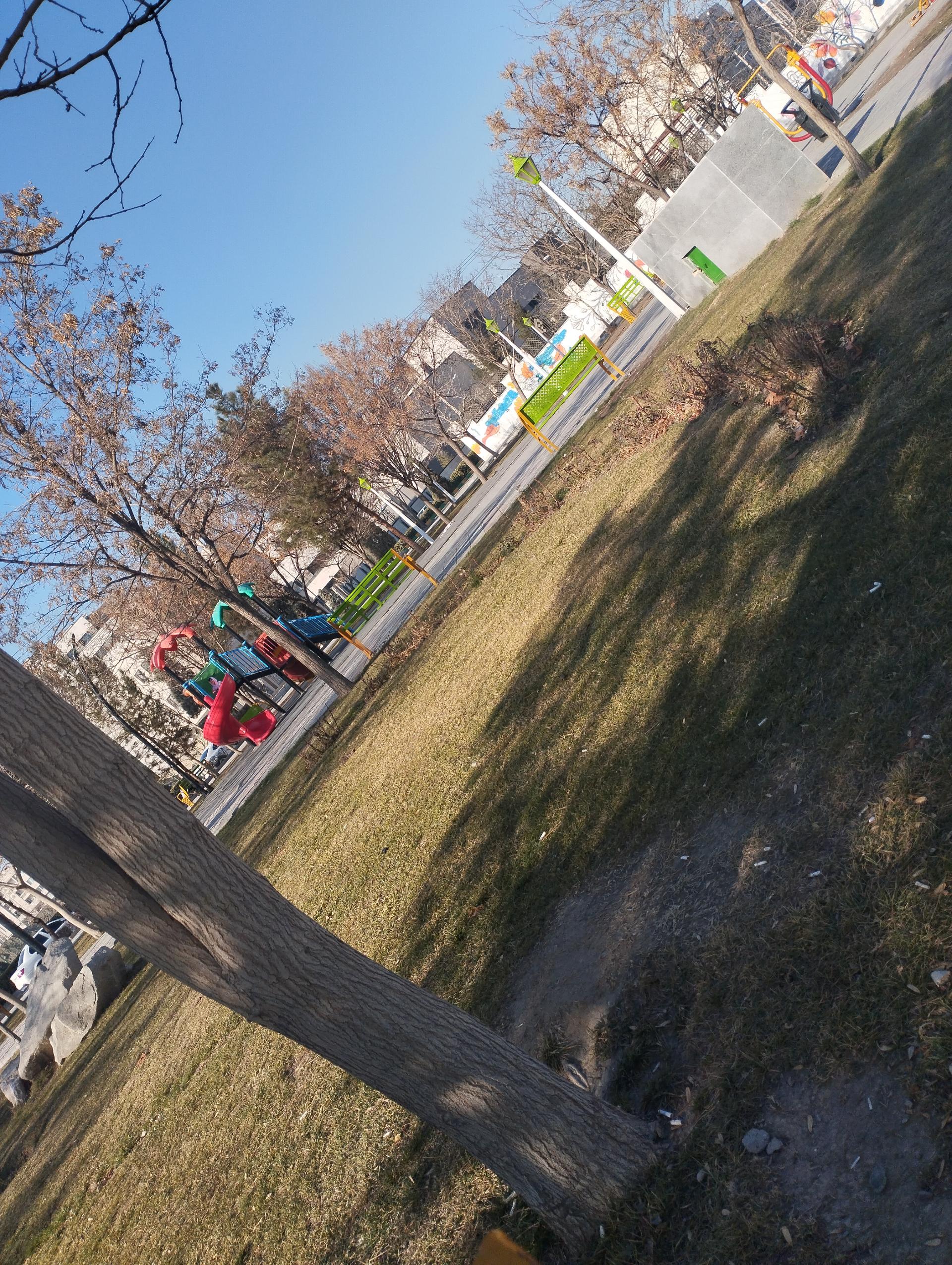 عکس زمین بازی کودکان