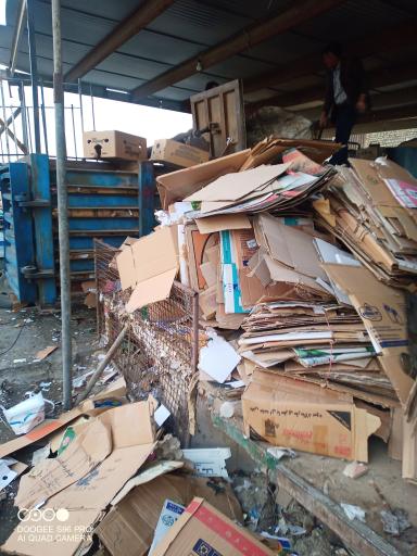 عکس انبار ضایعات پرس کارتن