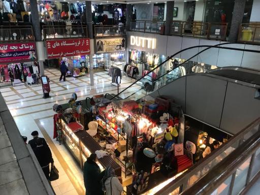 عکس مرکز خرید پارسیان