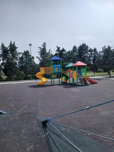 عکس زمین بازی کودکان