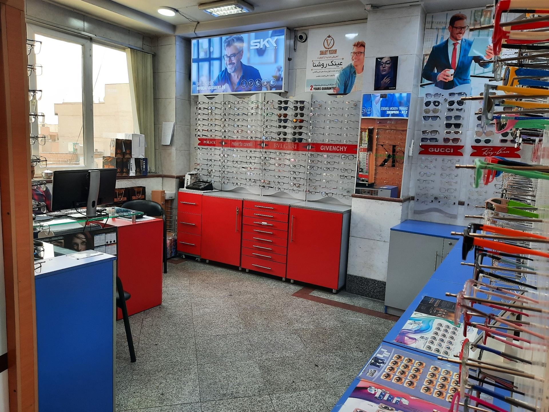 عکس عینک سازی ساسانی