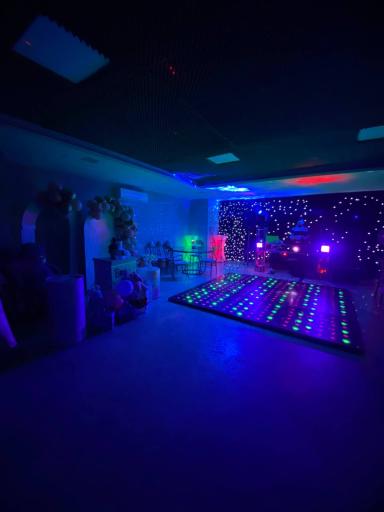 عکس سالن جشن و تشریفات نظری