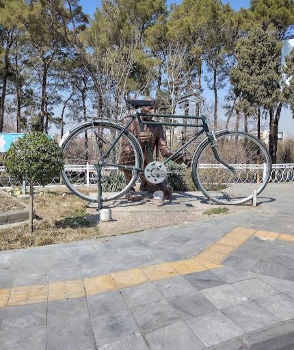 عکس مجسمه چرخ روزگار