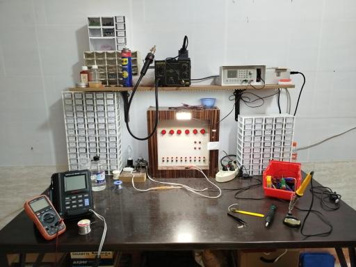 عکس تعمیرات برد الکترونیک لوازم خانگی