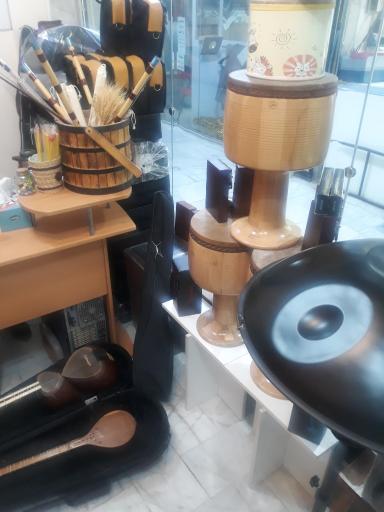 فروشگاه آلات موسیقی بیداد 