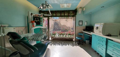 مطب دندانپزشکی دکتر علی زندی