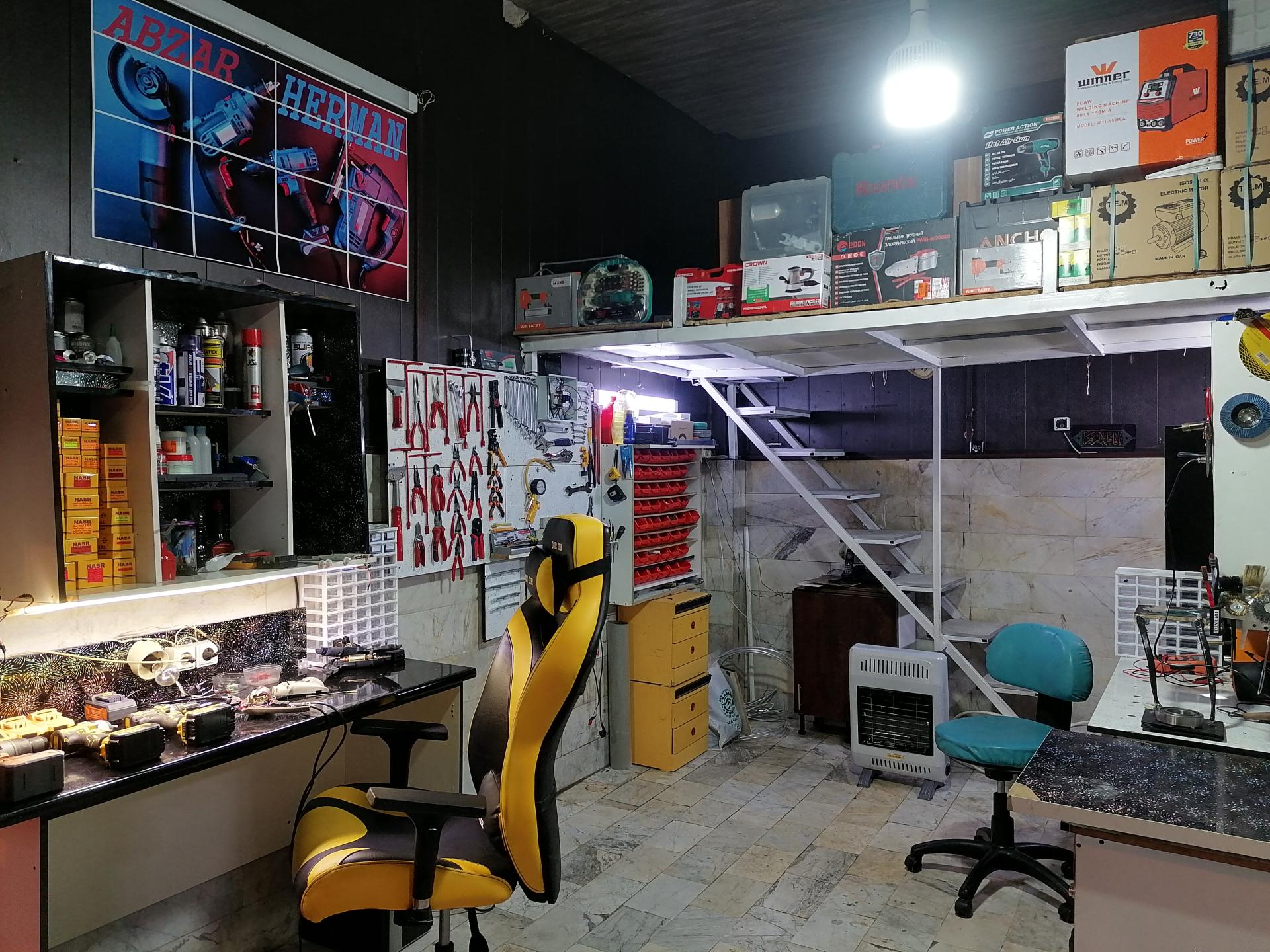 عکس تعمیر ابزارآلات حرمان