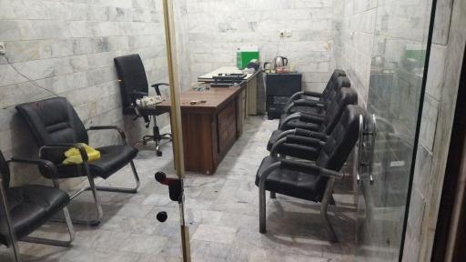 عکس مشاورین املاک محرمی