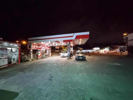 عکس پمپ بنزین فلاح