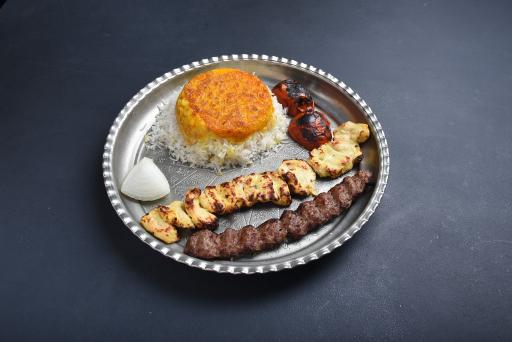 عکس تهیه غذای پردیس