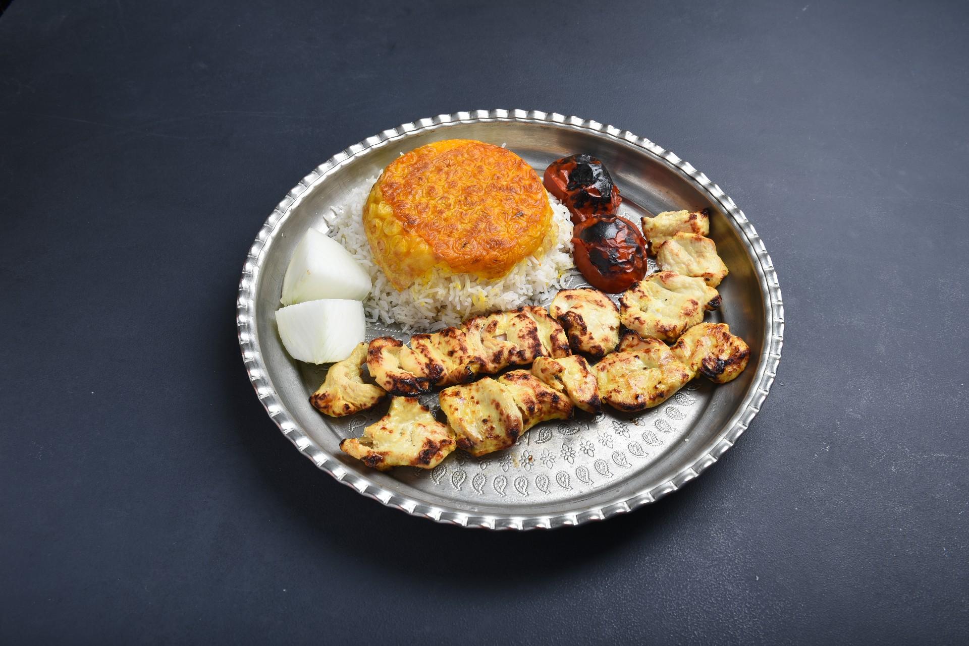 عکس تهیه غذای پردیس