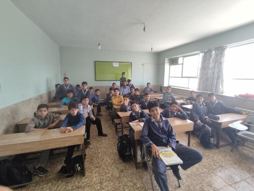 عکس مدرسه دین و دانش