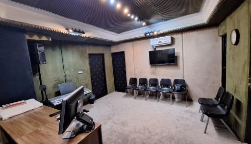 عکس استودیو مهرگان تهران