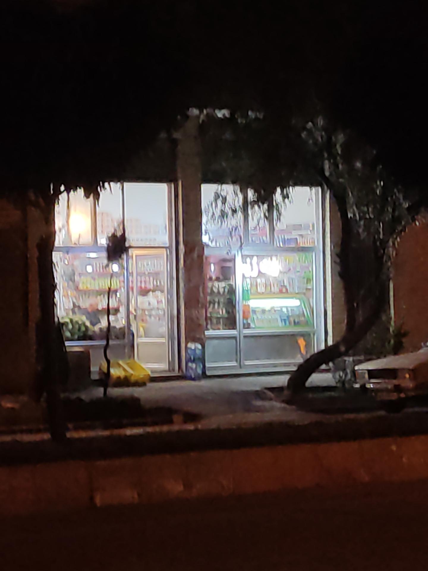 عکس سوپر مارکت رز