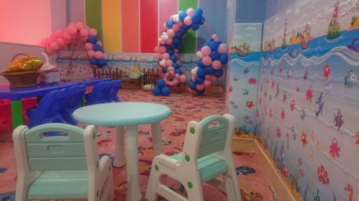 عکس خانه بازی کودک باران