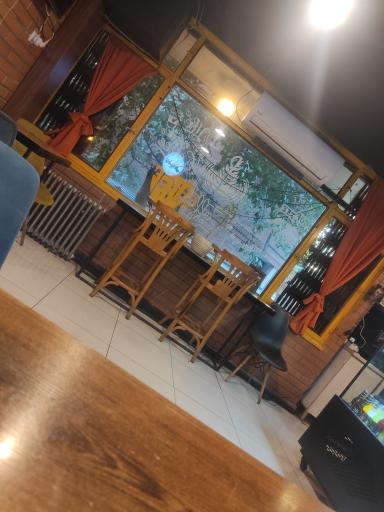 عکس کافه مافیا رومی 