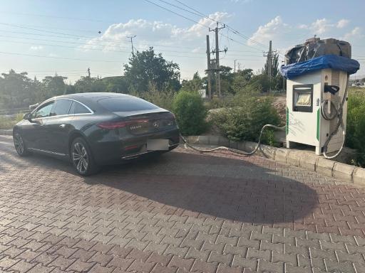 عکس جایگاه شارژ خودرو برقی