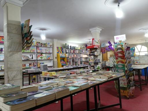 عکس فروشگاه کتاب و لوازم التحریر زودبوک