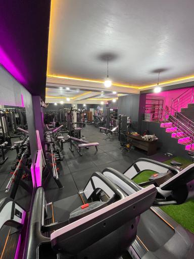 عکس باشگاه بدنسازی بانوان فیت پلاس