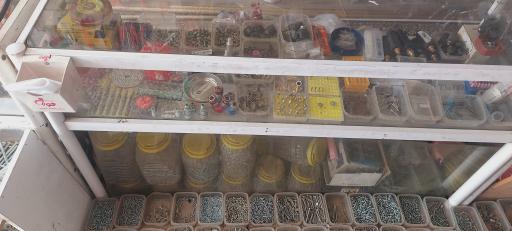 عکس رنگ و ابزار بهبهانی