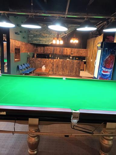 عکس سالن باشگاه بیلیارد بهسان