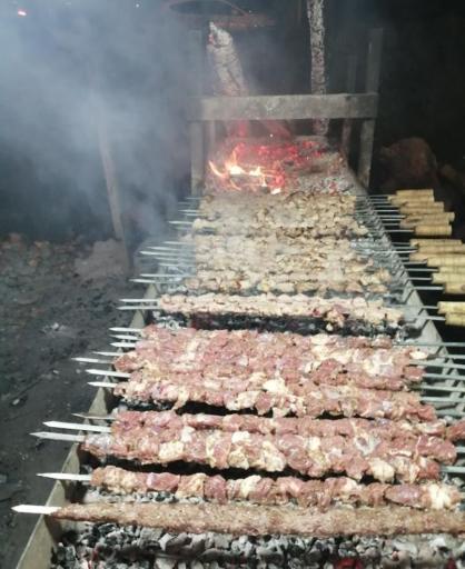 عکس قصابی و پلو کبابی ملل لشت نشا تاواتاو