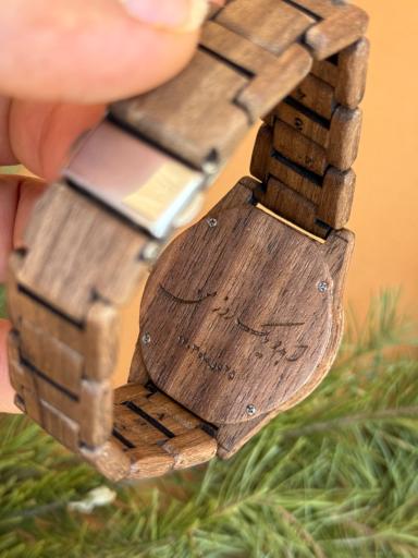 عکس ساعت مچی چوبی بینوکیو