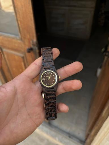 عکس ساعت مچی چوبی بینوکیو