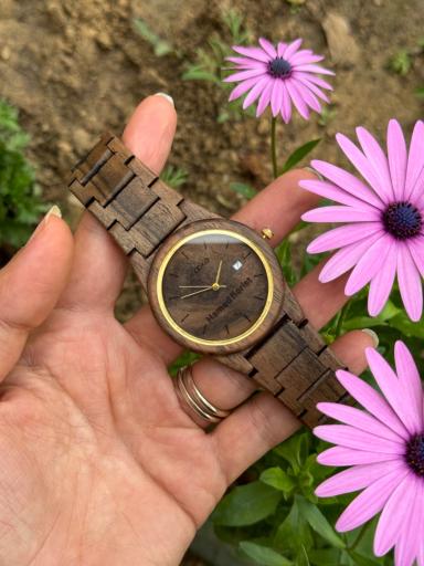 عکس ساعت مچی چوبی بینوکیو