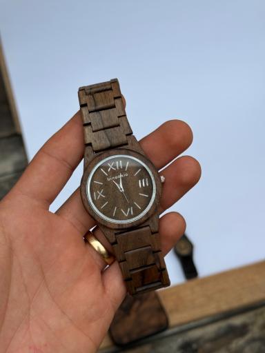 عکس ساعت مچی چوبی بینوکیو