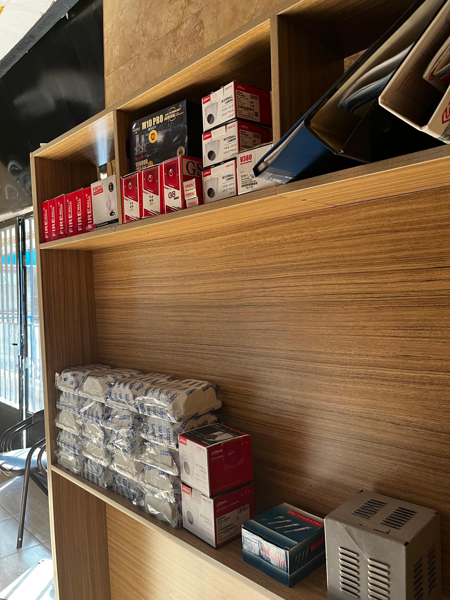 عکس دوربین مداربسته و دزدگیر تکنوین