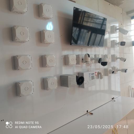 عکس فروشگاه دوربین مداربسته یار برتر