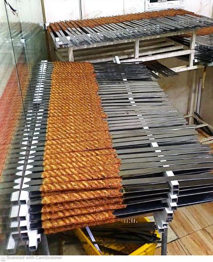 عکس خیریه رضا دهقان آشپز خانه امام حسین مهد کباب