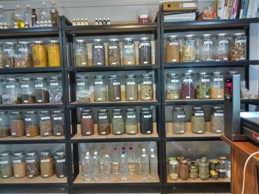 عکس عطاری قائم