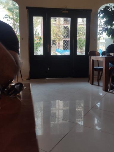 عکس کافه انقلاب