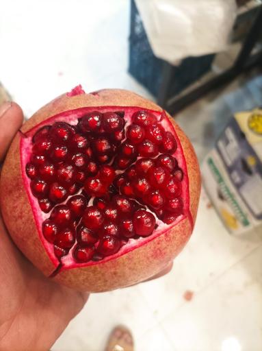 عکس میوه فروشی ویتامین کده
