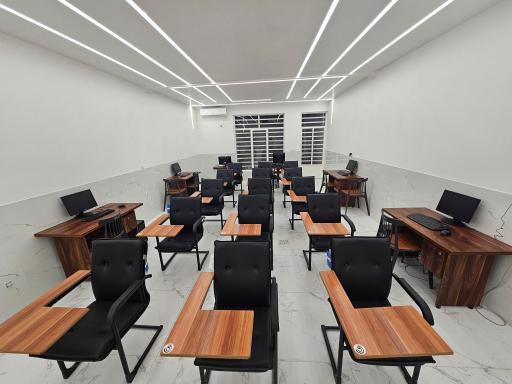 عکس هلدینگ کارآفرینی گهرکارامشاور
