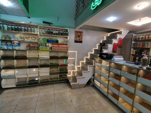 عکس عطاری مادر 