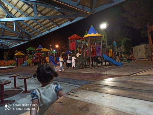 عکس زمین بازی کودک