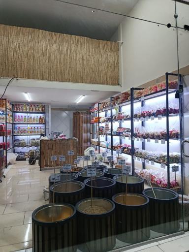 عکس فروشگاه مواد غذایی